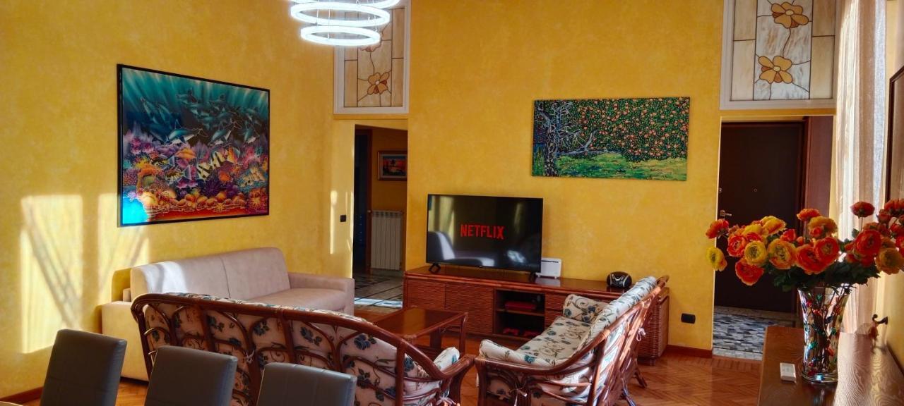 Luxe Apartment Near Milano, Rho Fiera E Mxp Бусто-Арсизио Экстерьер фото