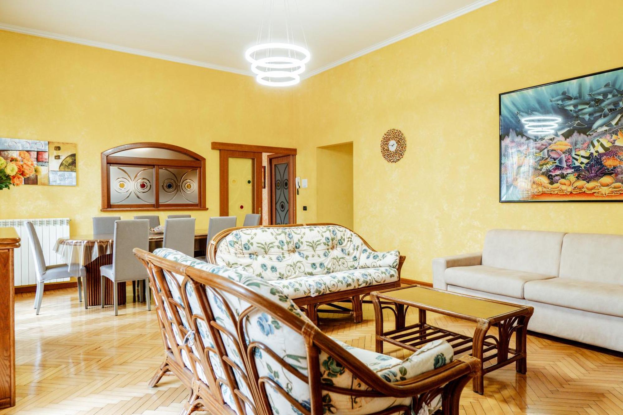 Luxe Apartment Near Milano, Rho Fiera E Mxp Бусто-Арсизио Экстерьер фото