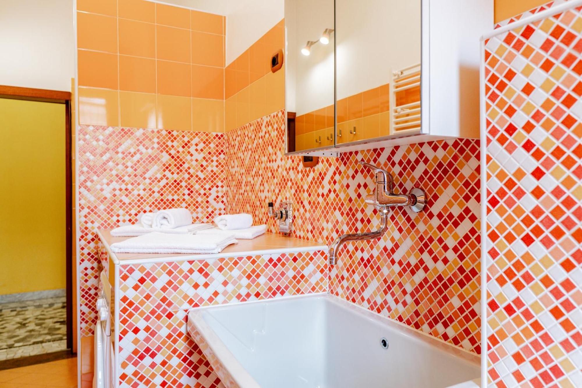 Luxe Apartment Near Milano, Rho Fiera E Mxp Бусто-Арсизио Экстерьер фото